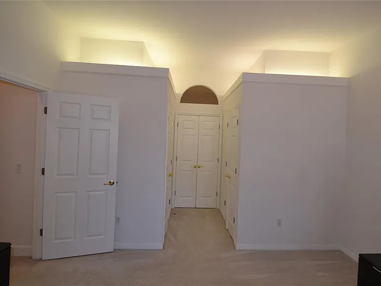 79 NW 48th Blvd — Photo 11