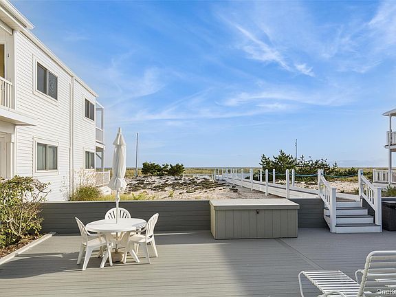 5th image of 281 Dune Rd #1B
