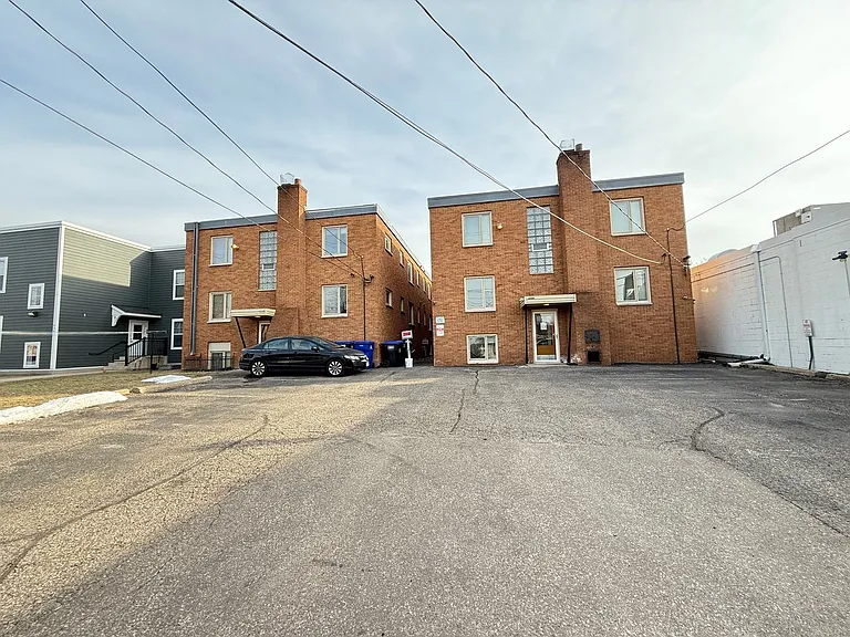 643 Cleveland Ave S — Photo 20
