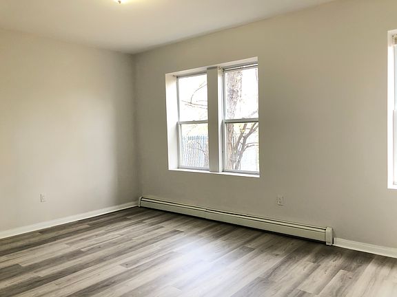 3rd image of 20 Emory St #17Q
