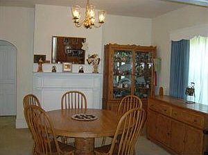 5th image of 724 Clinton Pl