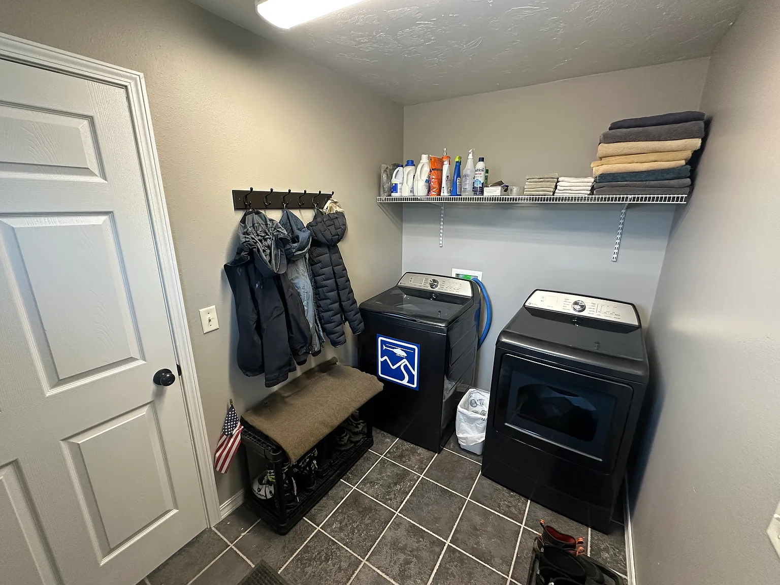 3 bed, 1352 sqft, $2,950 — Photo 2