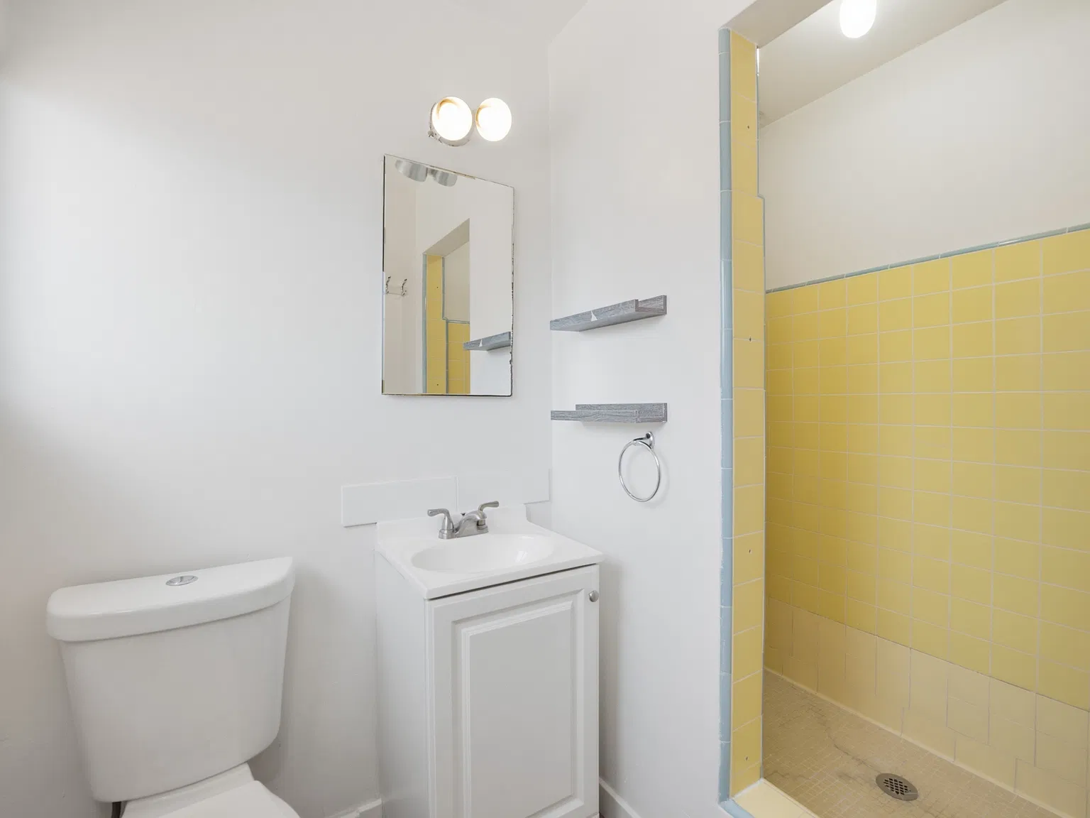 5 bed, 1858 sqft, $8,200 — Photo 4
