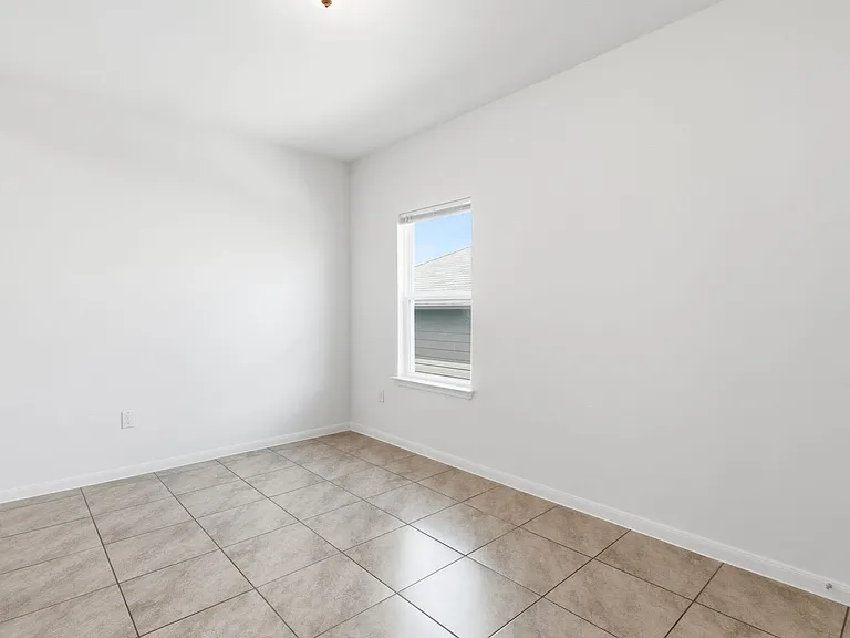 7121 Ranchito Dr — Photo 11