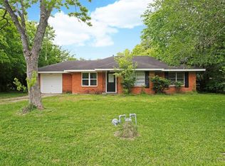 2450 Shane St, Alvin, TX 77511