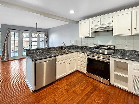 5th image of 6014 Gaines St