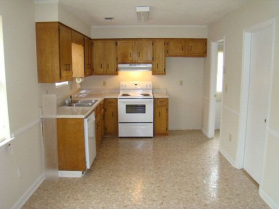 2nd image of 2510 Mickey Dr