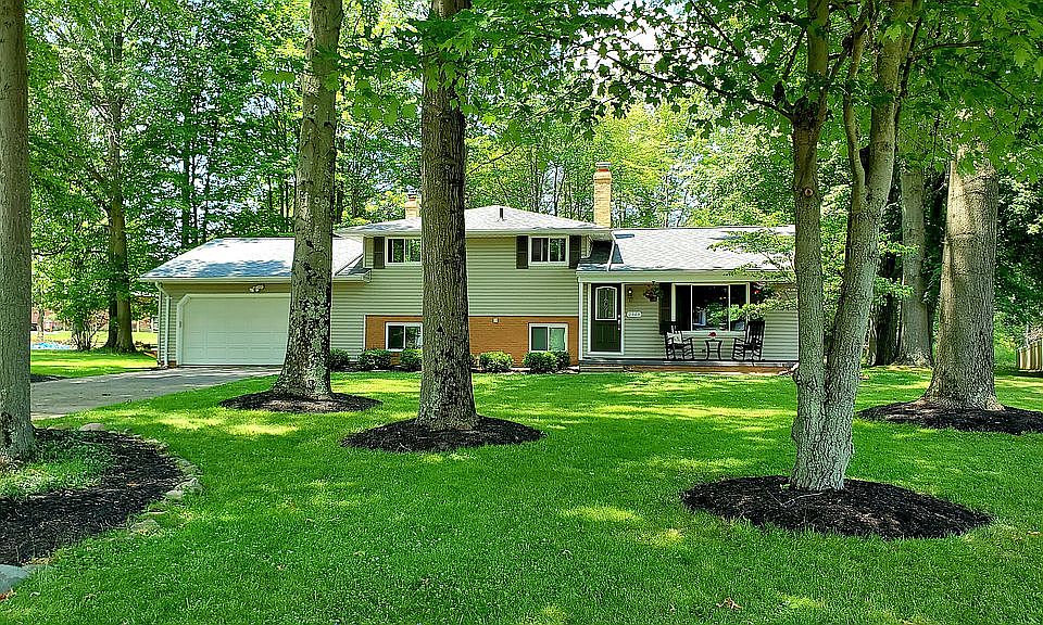 1st image of 2948 Lydia Dr
