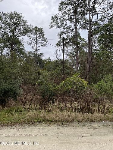 1st image of 208 Beach Dr