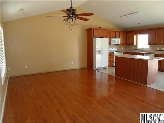 2nd image of 101 Jordan Ln