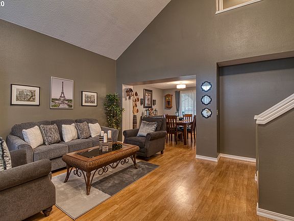 3rd image of 1614 SE 181st Ave