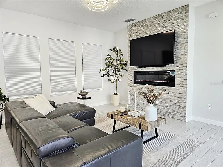 260 Hampton Loop — Photo 15