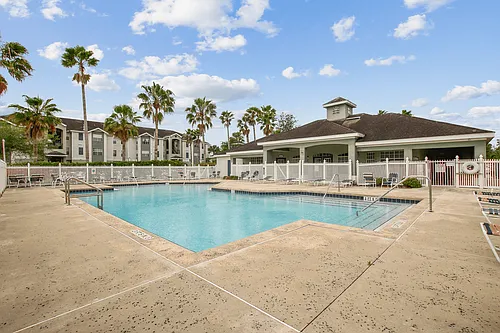 Waterford Pointe Apartments Photo 1