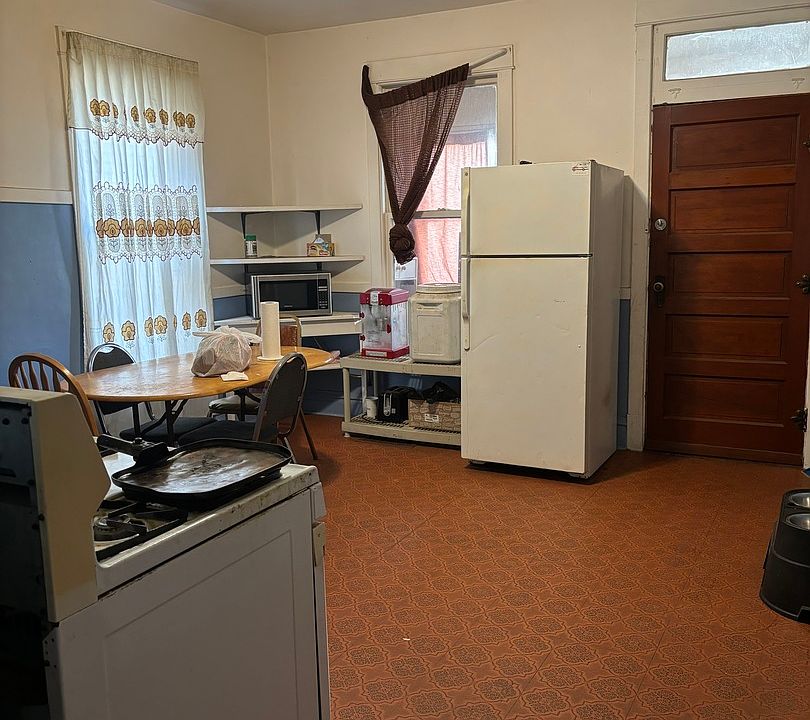 2nd image of 2324 N Kostner Ave