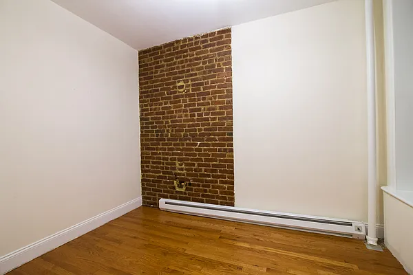 Rented by Nooklyn NYC LLC | media 17