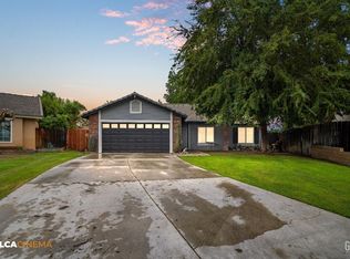 4707 Peacock Ct, Bakersfield, CA 93313
