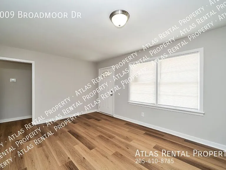 1009 Broadmoor Dr — Photo 6