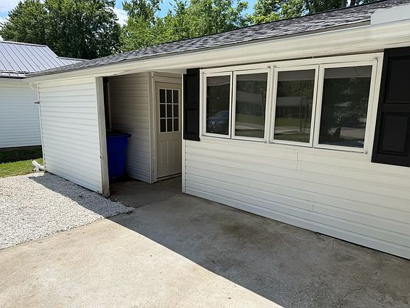 5th image of 1412 Arcadia Rd
