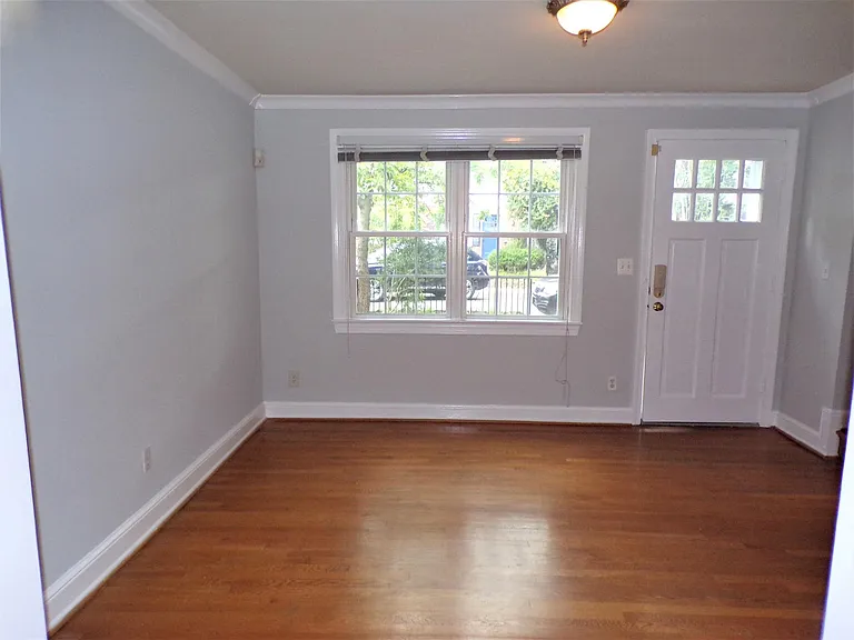 4772 21st Rd N — Photo 3
