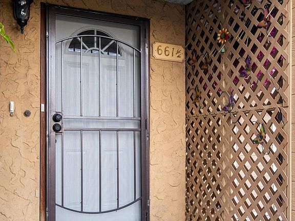 3rd image of 661 Ivy St #1/2