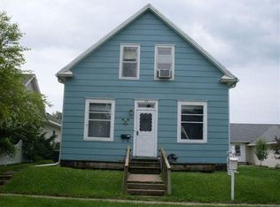 809 Columbus St, Pella, IA 50219