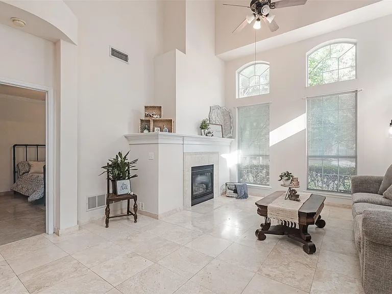 11549 Fountainbridge Dr — Photo 5