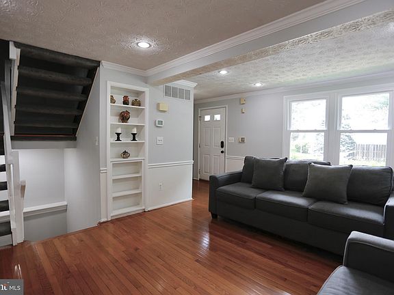 5th image of 7709 Camp Alger Ave