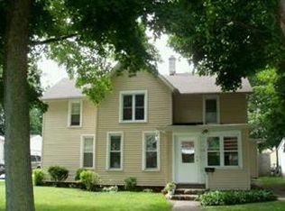 713 E 3rd St, Mishawaka, IN 46544