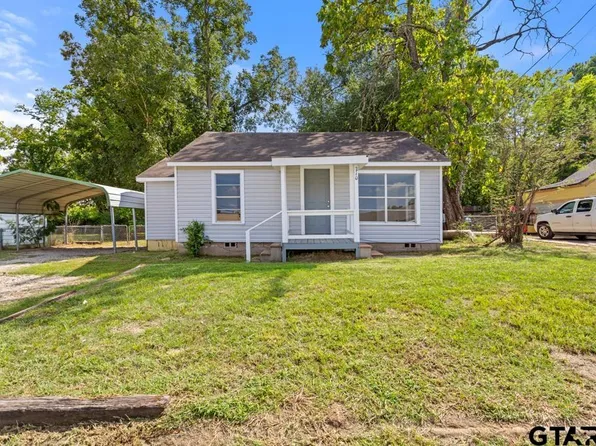 210 Cooper St, Lindale, TX 75771