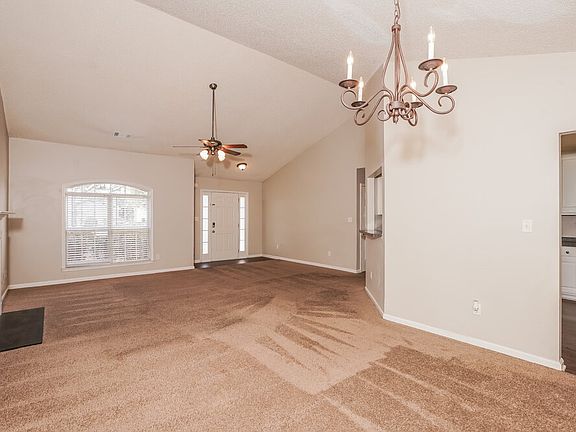 5th image of 310 The Gables Dr
