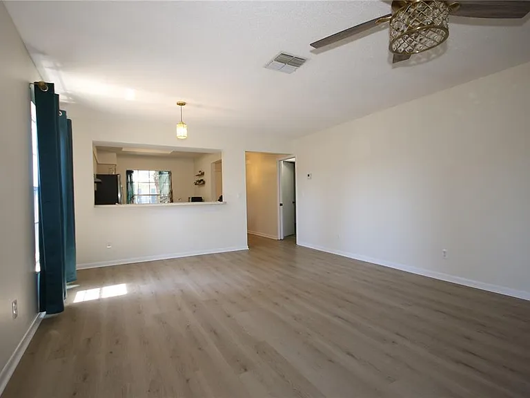 1535 Nursery Rd #403 — Photo 8