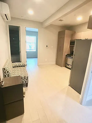 Rented by Uptown Flats LLC | media 2
