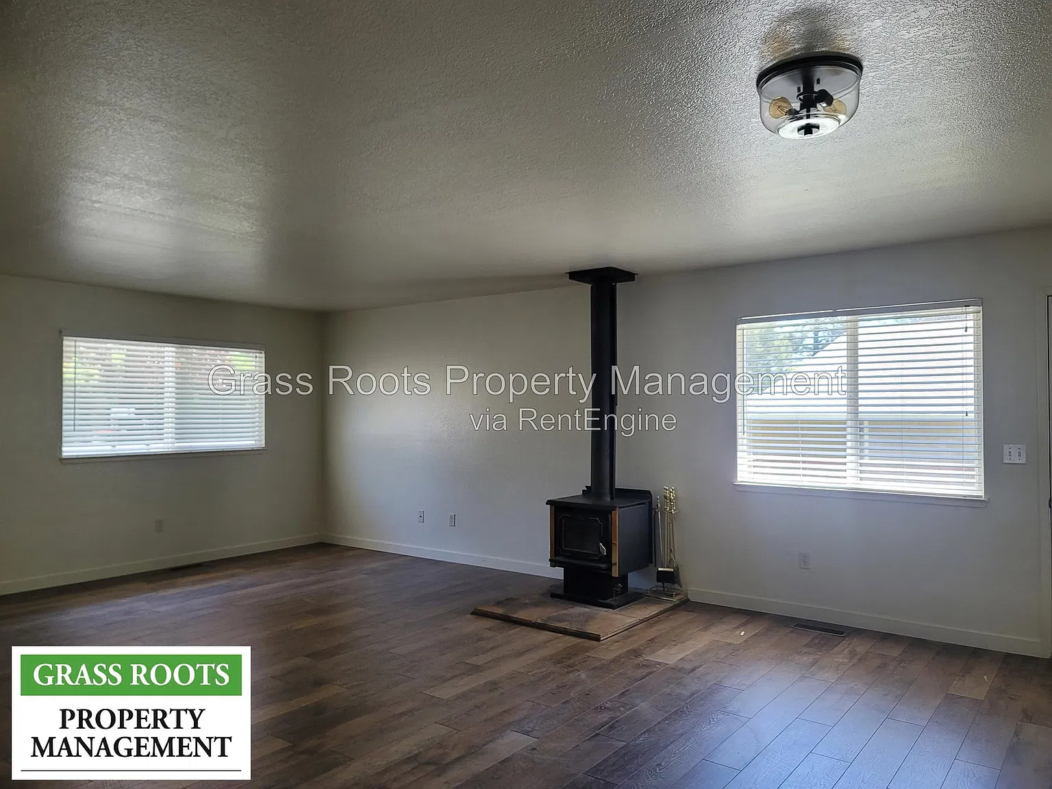 2 bed, 2.0 bath, 1044 sqft, $2,300 — Photo 2