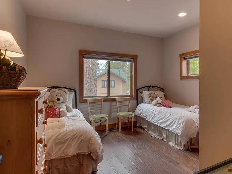 149 Skyland Way — Photo 8