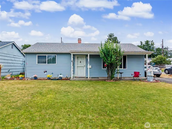 709 S Hawthorne Drive, Moses Lake, WA 98837