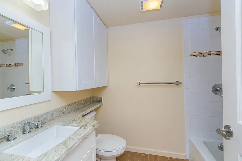 2 bed, 2.0 bath, 837 sqft, $3,200 — Photo 4