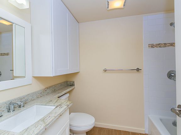 4th image of 1810 Kaioo Dr APT B408