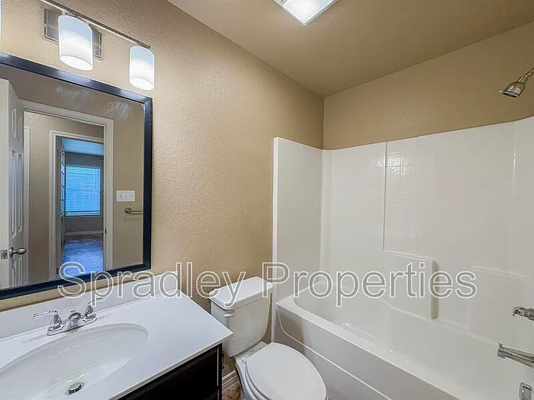 1008B Llano Ct — Photo 8