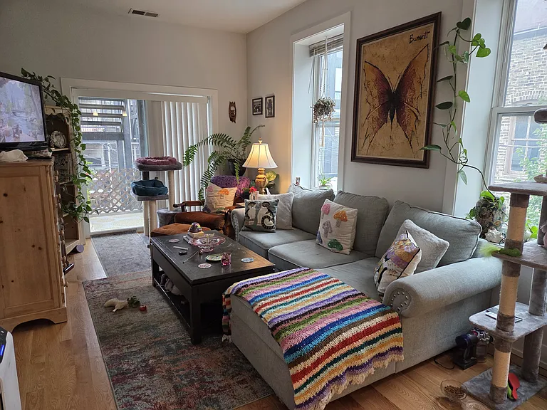 1311 N Western Ave #2R — Photo 4