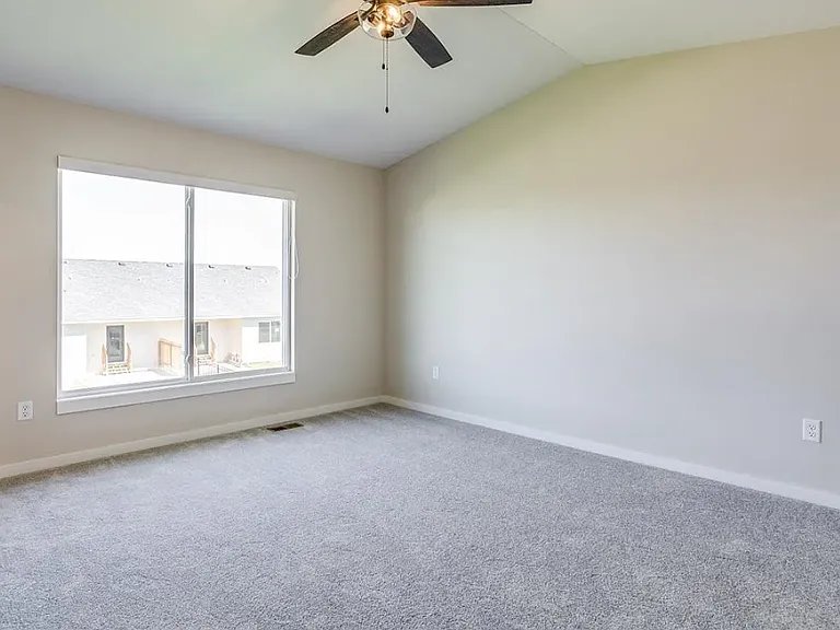 190 W Mendocino — Photo 11