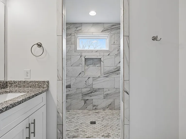 720 Flint Ridge Dr — Photo 22