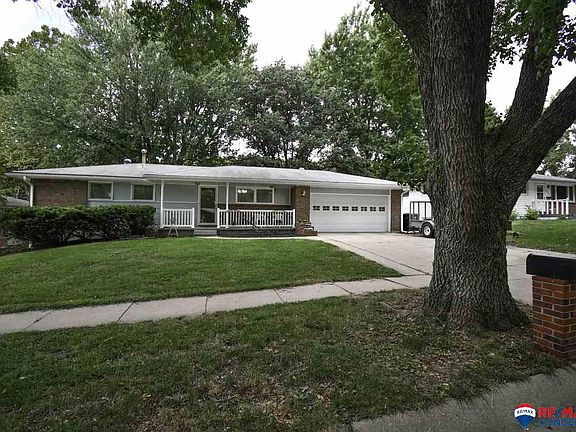 5th image of 321 Jeffery Dr