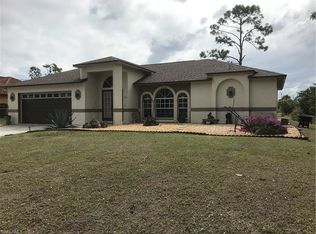 2720 6th Ave NE, Naples, FL 34120