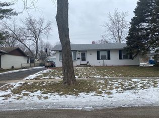 6860 Peach Tree St, Hanover Park, IL 60133