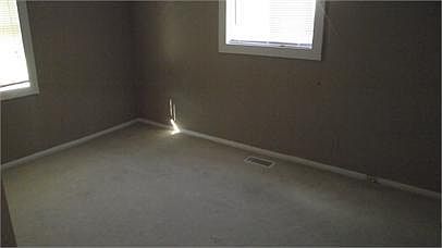 5th image of 9931 Maurine Dr