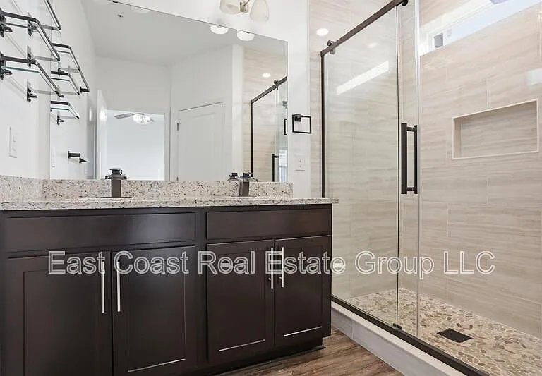 5123 Ironsides Dr — Photo 28