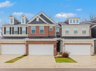 676 Peppermint Dr #47, Rochester, MI 48307