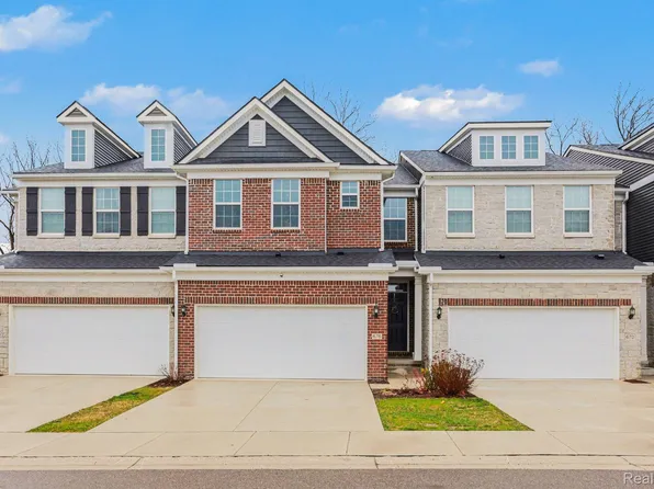 676 Peppermint Dr #47, Rochester, MI 48307