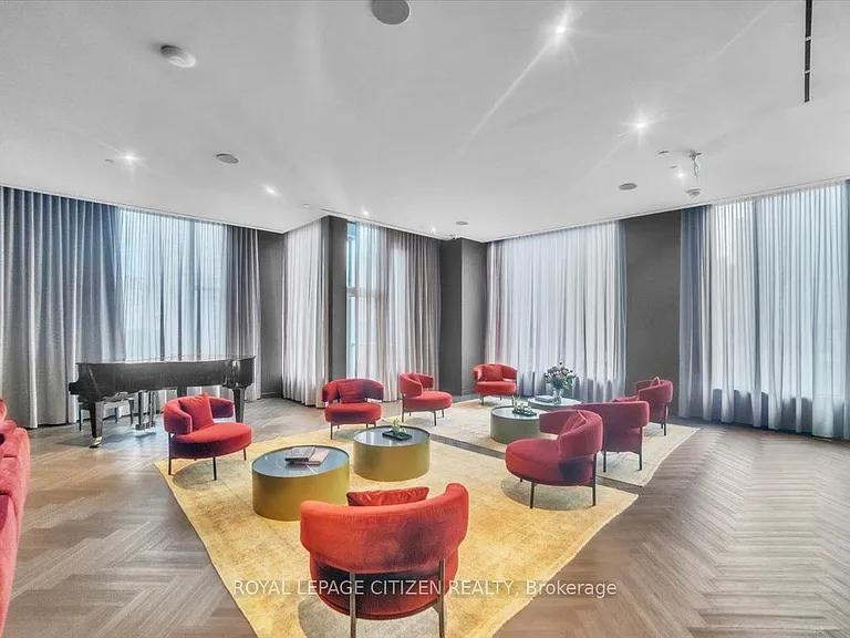 11 Yorkville Ave #6007 — Photo 40