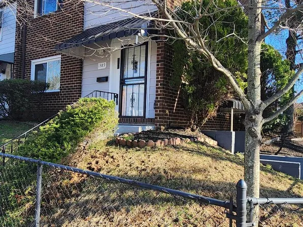 1389 Barnaby Ter SE, Washington, DC 20032